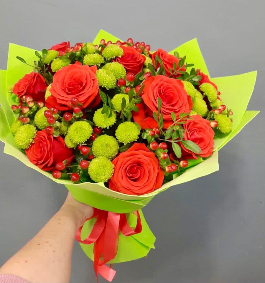 Букет цветов из: Хризантемы и Розы в Голиково