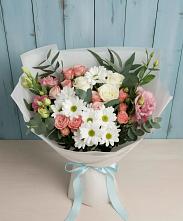 Букет цветов из:  Розы, Лизиантусы и Хризантемы в Голиково