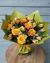 Букет цветов из:  Альстромерии и Розы в Голиково