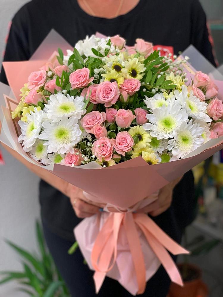 Букет цветов из: Розы и Хризантемы в Голиково