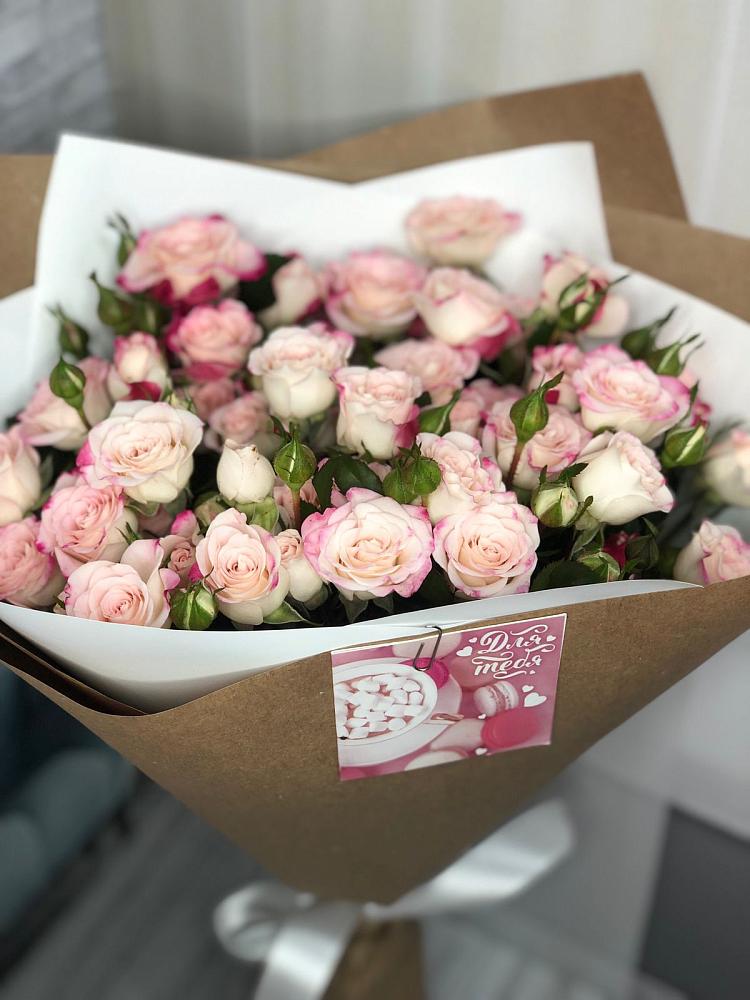 Букет цветов из: Розы в Голиково