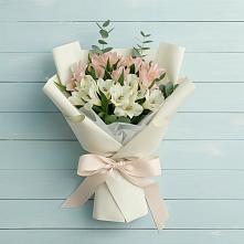 Букет цветов из:  Альстромерии #REPLACE_PRED# Голиково