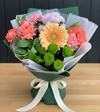 Букет цветов из:  Гвоздики, Розы, Герберы и Хризантемы в Голиково