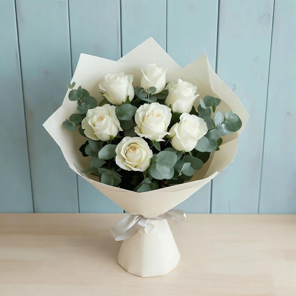 Букет Белые розы в Эвкалипте в Голиково