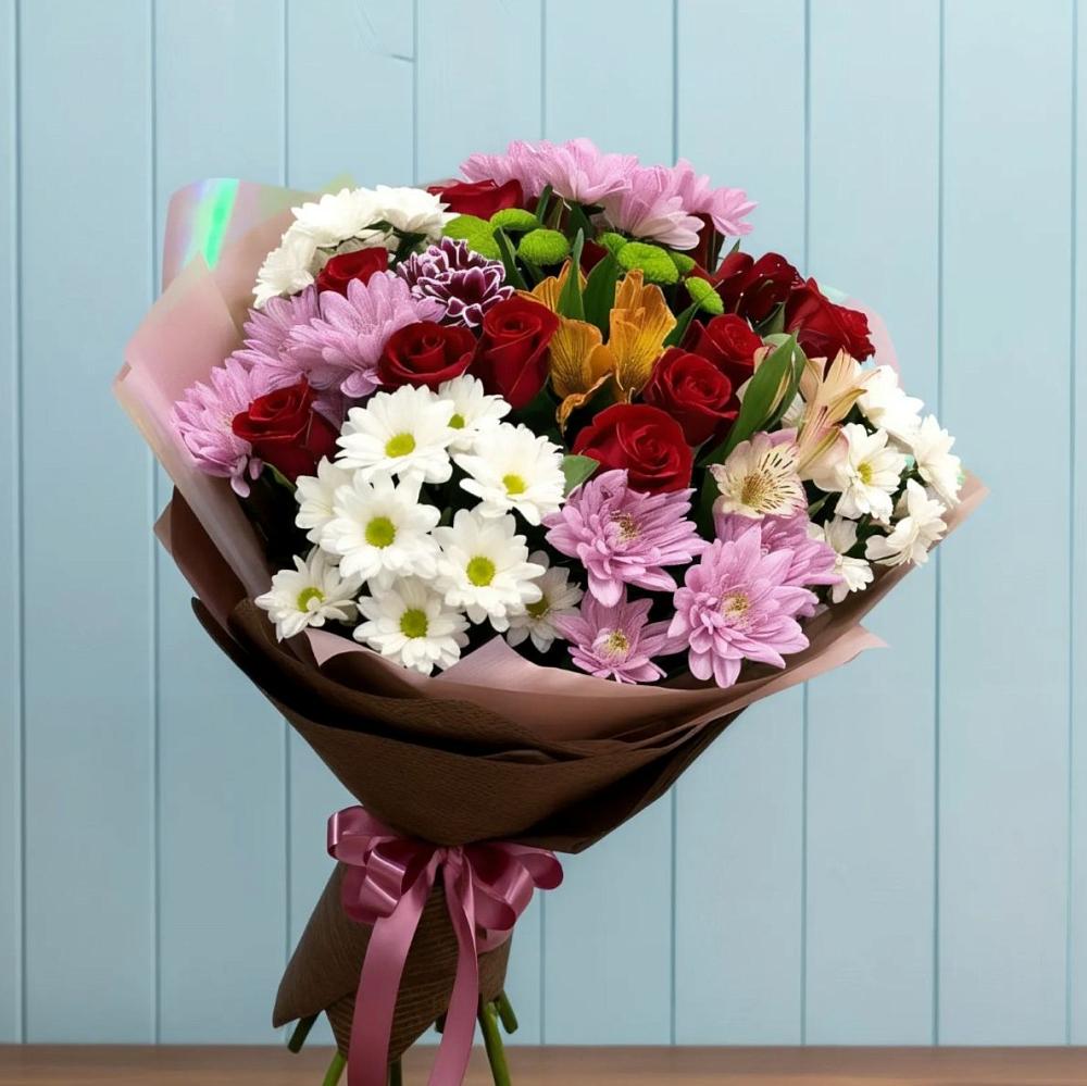 Букет цветов из: Розы, Хризантемы и Альстромерии в Голиково
