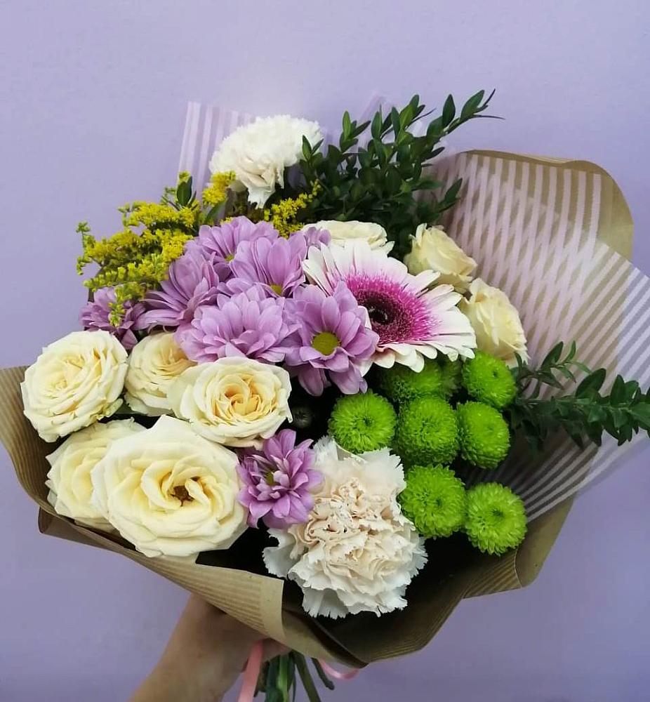 Букет цветов из: Хризантемы, Розы, Гвоздики и Герберы в Голиково