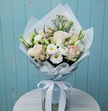 Букет цветов из:  Розы и Лизиантусы в Голиково
