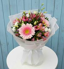 Букет цветов из:  Герберы, Альстромерии и Лизиантусы в Голиково