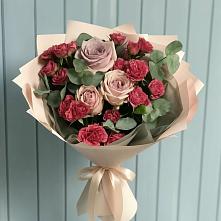 Букет цветов из:  Гвоздики и Розы в Голиково