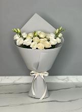 Букет цветов из:  Розы и Лизиантусы в Голиково